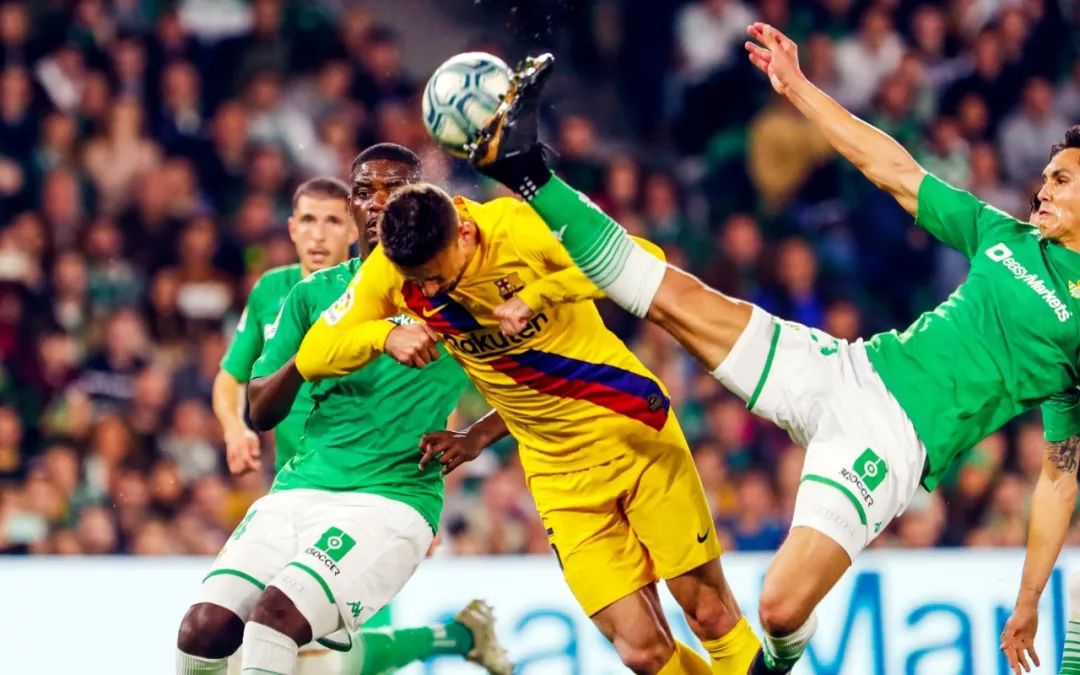 英格兰羽毛球队力克印度羽毛球队，马琳完成帽子戏法