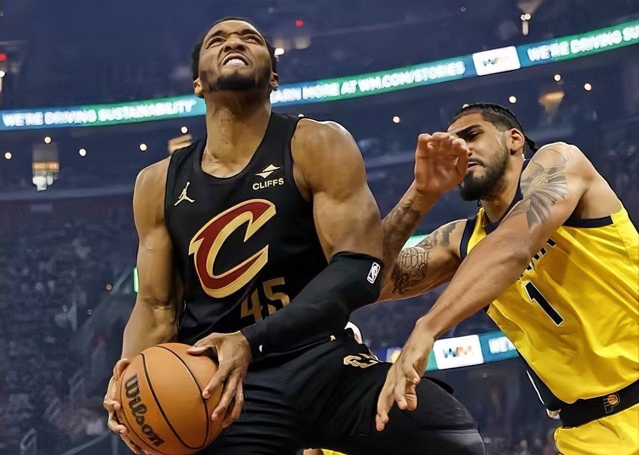 美国男篮完胜南韩男篮,米切尔打破历史纪录 美国男篮完胜南韩男篮,米切尔打破历史纪录