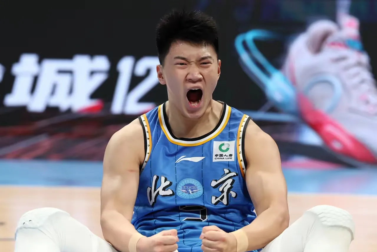 北京队轻取国王，乔治点燃赛场