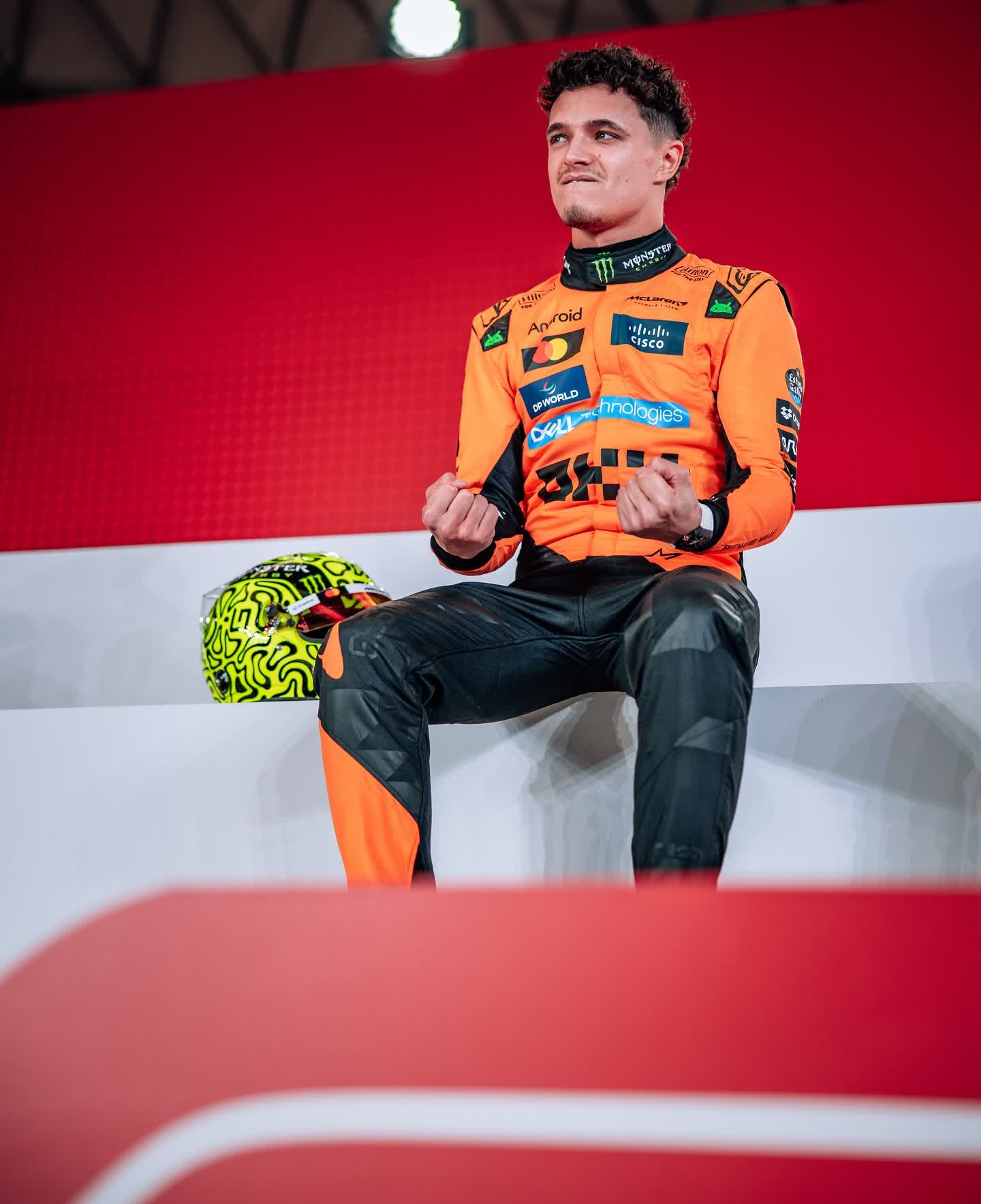 关于迈凯伦险胜梅赛德斯，汉密尔顿状态火热的信息