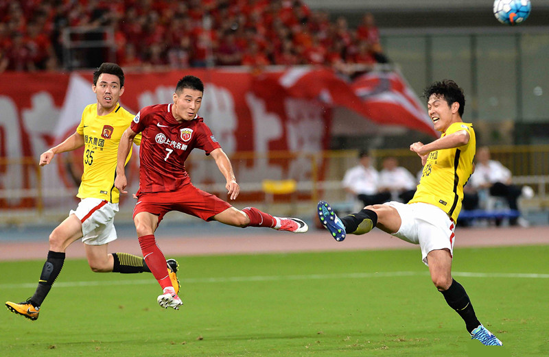 广州队完胜山西队，范弗利特扛起全队