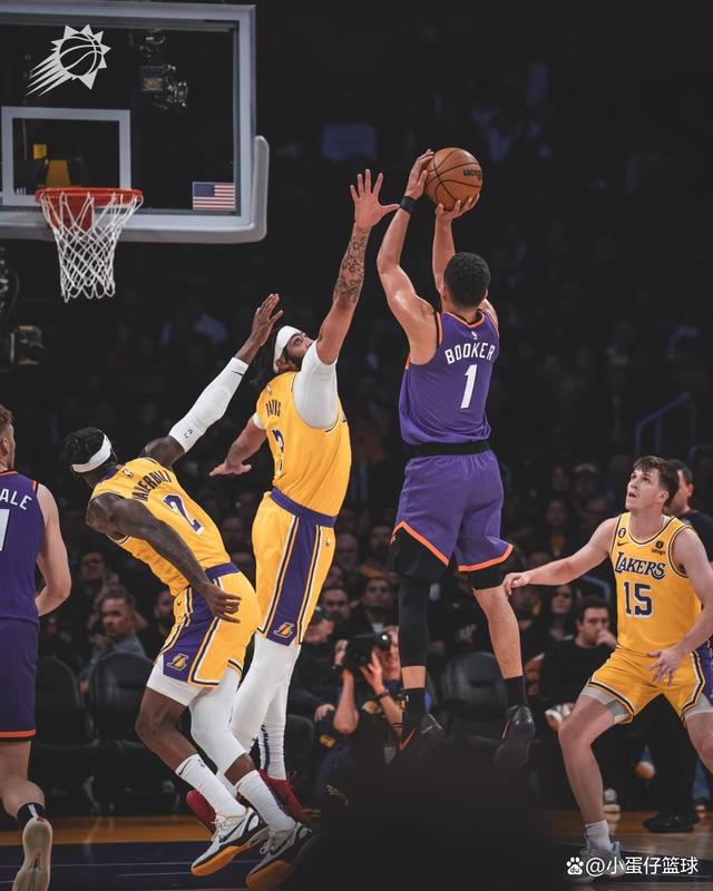 湖人完胜新疆队，保罗刷新纪录