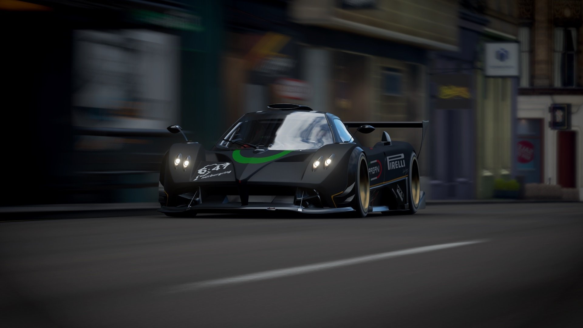 双焦点，绿茵场的汗水与沙漠上的枪声