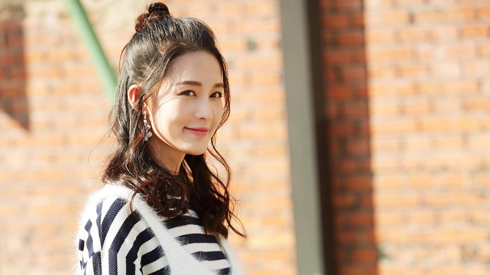 戈贝尔关键先生闪耀内线，火箭全面压制魔术迎酣畅淋漓胜利